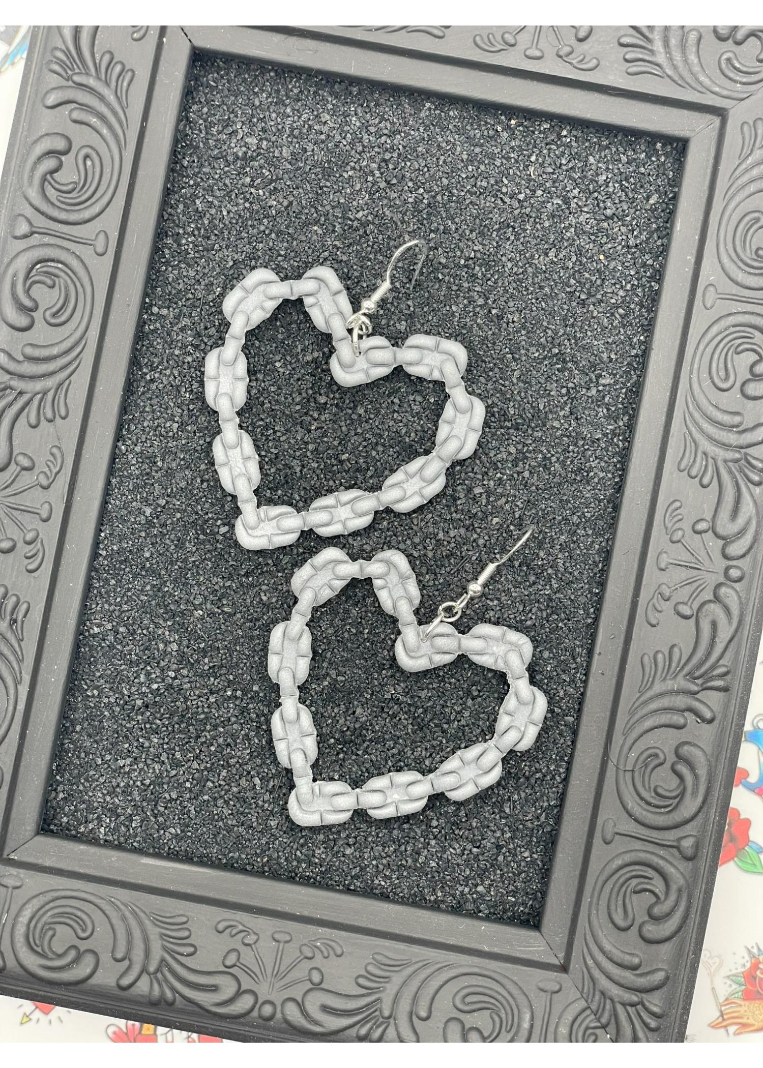 Tattoo Love Chain Link Heart Earrings - Image 3
