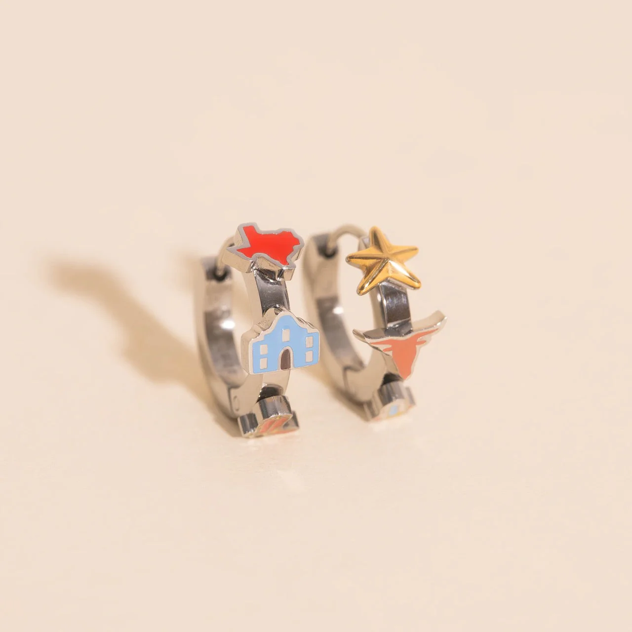 Texas 3D Huggie Hoop Earrings - Image 6