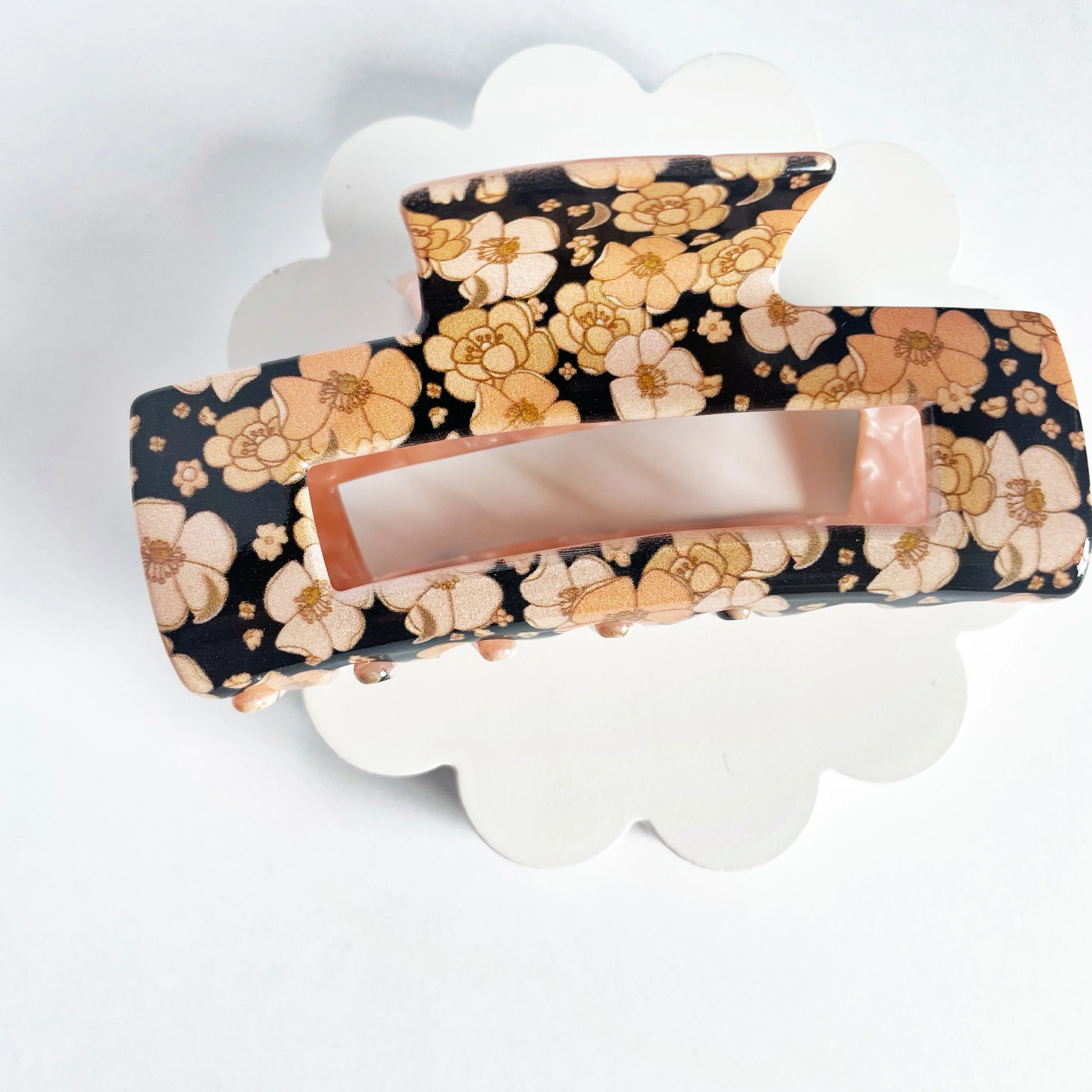 Thread Mama Dark Floral Claw Hair Clip - Image 3