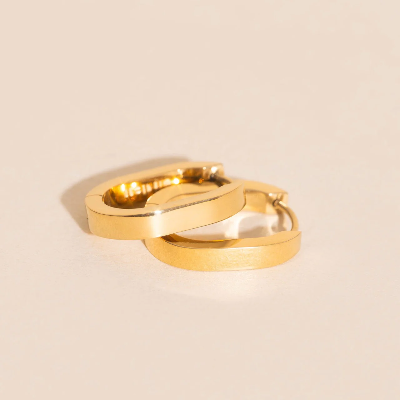 Titanium Smooth Oblong Huggie Hoop Earrings - Image 3