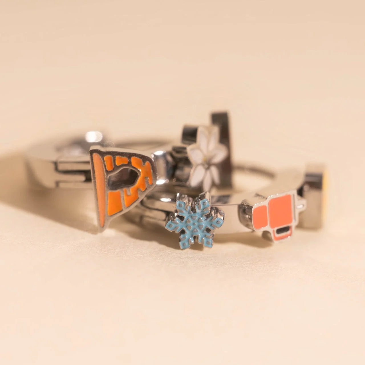 Utah 3D Huggie Hoop Earrings - Image 7