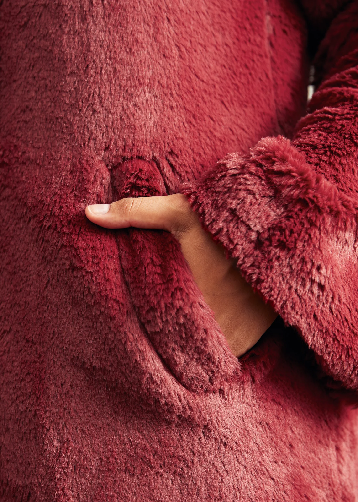 Retro Glam Swing Fur Coat - Image 2